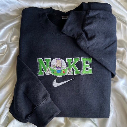 BUZZ SWOOSH SWEATER