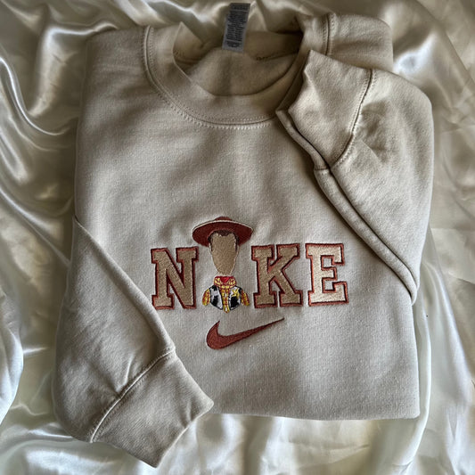 WOODY SWOOSH SWEATER